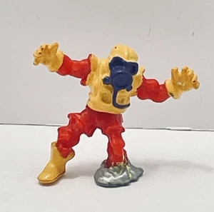Micro minifigure vintage 1993 Mighty Max Doom Zone Stings Scorpion Bluebird - Foto 1 di 7