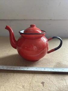 Red Enamel Teapot with Lid Huta Silesia (?) Made in Poland Vintage Kitchen FC - Foto 1 di 12