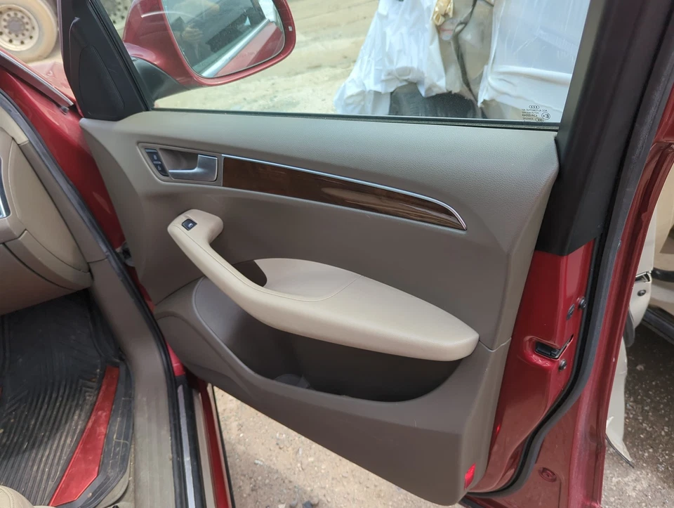 Audi Q5 2010 pasajero delantero derecho interior panel puerta embellecedor E18CS Foto 1 de 1