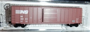 Micro Trains Z Scale - Norfolk Southern Railroad 50' Box Car  #400011 - 51000461 - Picture 1 of 1