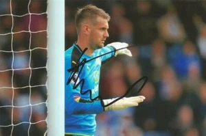 BURNLEY: TOM HEATON SIGNED 6x4 ACTION PHOTO + COA - Bild 1 von 1