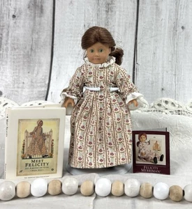 Pleasant Company American Girl Felcity 6” MINI MUÑECA Y JUEGO DE LIBROS - Imagen 1 de 1