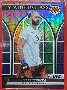 2023 Panini Chronicles Mosaic UFC JIRI PROCHAZKA Astuccio Vetro Colorato Hit SSP - Foto 1 di 8