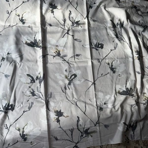 3.3 metres Romo Printed Cotton Fabric Saphira in Quartz - Picture 1 of 7