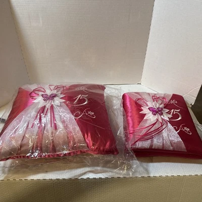 Juego de 2 álbumes de libros de visitas almohada arrodillada Mis Quinceera fucsia Foto 1 de 4