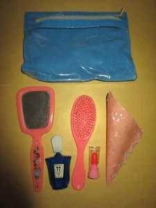 5-TEILIGES VINTAGE-MÄDCHEN-SET (SPIEGEL+BÜRSTE+PARFÜM UND LIPPENSTIFT-ATTRAPPE) - Bild 1 von 3