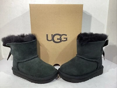 UGG Niño Pequeño Talla 7 EU 23.5 Negro Gamuza Mini Bailey Bow II Botas Forradas AJ-342 Foto 1 de 4