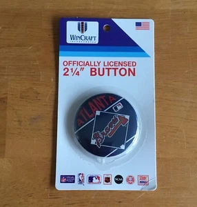 "Pin de botón vintage Wincraft Atlanta Braves oficial MLB 2 1/4"" NUEVO EN PAQUETE sin abrir" - Imagen 1 de 2