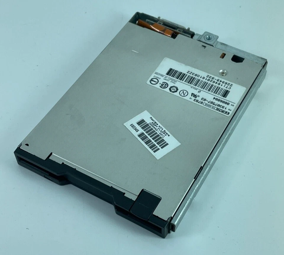 HP ProLiant DL360 G3 FDD Floppy Disk Drive 305440-001 - Image 1 of 1
