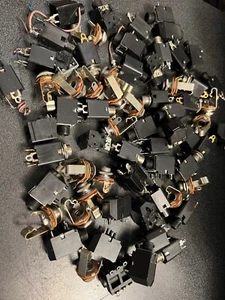 vintage 1/4 inch panel Connectors some are made by switchcraft - Picture 1 of 11