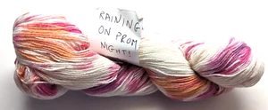 Madeja individual NEK teñida a mano 65% merino/25% nailon/10% seda 100 g/440 yardas lluvia - Imagen 1 de 2