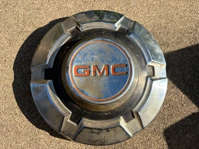 (1) Tapacubos raro GMC 1967-1972 3/4 1 tonelada camión plato perro, 12 pulgadas, ¡buen estado! Foto 1 de 4
