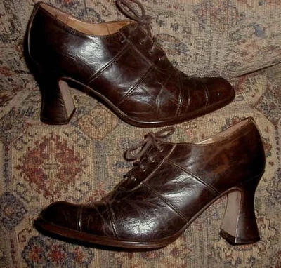 INSITE Vintage Italian Leather Oxfords, Brown, High Heel Lace Up 7 US 37 Euro - Image 1 of 4