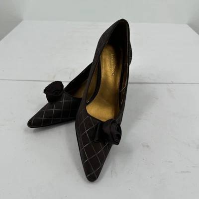 Liz Claiborne Womens Brown Quilted Stiletto Pumps Rose Accent Pointed Toe Sz 8.5 - Image 1 of 4