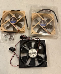 Two (2) Noctua Fans NF-S12 12x25 120mm PWM + (1) Antec 3 speed fan with parts - Afbeelding 1 van 1