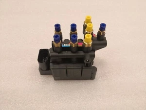 OEM AUDI Q7 Q8 BENTLEY BENTAYGA VW TOUAREG UNIDAD DE VÁLVULA DE SUSPENSIÓN NEUMÁTICA 4M0616013B - Imagen 1 de 7