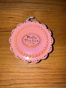 Vintage 1994 Polly Pocket Birthday Surprise Cake Shape Purple Ribbon No Dolls - Picture 1 of 11