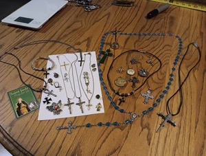 diverses Konvolut religiöser Schmuck 31 Teile - Bild 1 von 19
