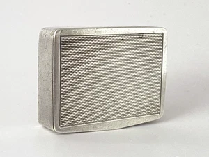 Vintage Mappin & Webb Solid Silver Engine Turned Pill Snuff Box Gilt Interior - Picture 1 of 21