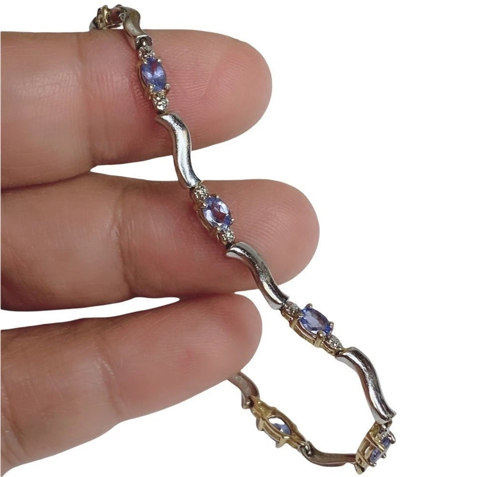 Brazalete de eslabones ondulados de tanzanita forma ovalada de oro amarillo y blanco de dos tonos 14KT Foto 1 de 4