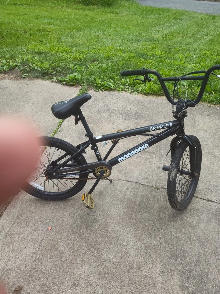 Mongoose Brawler 20 inch BMX Bike - Black - Image 1 of 1