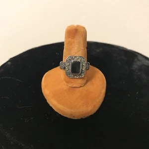 Anillo ""Ónix"" vintage de esterlina marcasita aprox. Talla 7,25 - Imagen 1 de 6