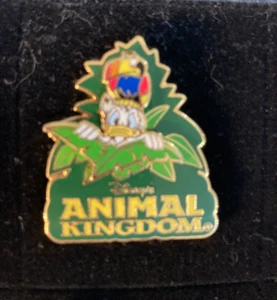 WALT DISNEY WORLD ANIMAL KINGDOM DONALD DUCK WITH PARROT PIN 1.5"IN X 1.25" PIN - Picture 1 of 2