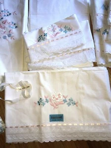 SCALLOP 4 SHEET 1 COVERLET 4 SHAM SET RIBBON BOW VIOLETS ROSE BELL FLOWER ITALY - Picture 1 of 4