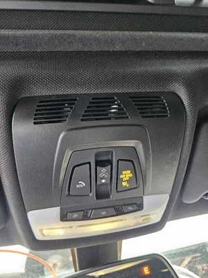 BMW 435i 2014-2016 (Gran Cupé) consola superior con interruptor de techo corredizo Foto 1 de 4