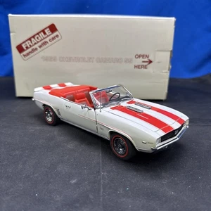 1969 CHEVROLET CAMARO SS DIECAST METAL MODEL CAR DANBURY MINT 1/24 SCALE CHEVY - Picture 1 of 5
