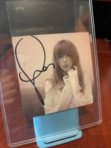 Taylor Swift The Tortured Poets Department handsigniertes Foto 🖤🤍 - Bild 1 von 1