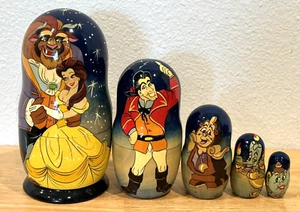 RARA BAMBOLA IN LEGNO HTF DISNEY MATRIOSKA BEAUTY & THE BEAST DIPINTA A MANO - Foto 1 di 13