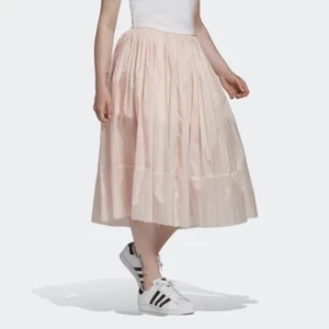 NWT Adidas logo tape PLEATED MIDI SKIRT Size M pink tint GP5944 Elastic Waist - Picture 1 of 11