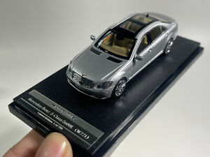 1/64 MOTORHELIX Mercedes-Benz S-Class S600L(W2111) Diecast Model Car-Silver