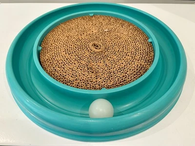 Turbo Interactive Scratcher Cat Toy - Image 1 of 4
