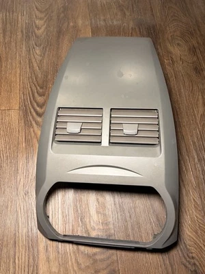 Nissan Altima 2002-2004 tablero central radio bisel envolvente con panel de ajuste de doble ventilación Foto 1 de 4