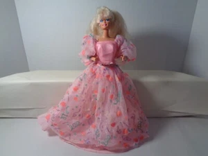 VINTAGE TNT BARBIE 1966 WITH PINK VOILE DOUBLE LAYERED DRESS ! VERY PRETTY. - Picture 1 of 7