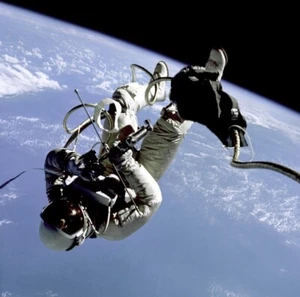 Gemini 4 Edward White Astronaut EVA HHSMU Spacewalk Gemini Program 12X12 PHOTO - Picture 1 of 1