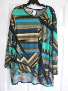 VIBRANT N TOUCH GREEN & BLACK PRINT 3/4 SLEEVE TOP WOMENS PLUS SIZE XL - Bild 1 von 5
