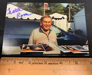 FREDDIE ATTORE/COMICO ROMANO FIRMATO A MANO AUTOGRAFO 4X6" FOTO A COLORI CON CERTIFICATO DI AUTENTICITÀ - Foto 1 di 2