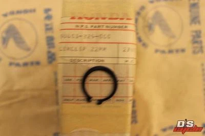 NOS HONDA ATC70 CR125R CR250R CR500R MT125 MT250 Circlip 22MM PRT# 90601-329-000 - Image 1 of 4