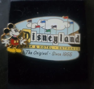 Prendedor retro Disney Disneyland Mickey 2002 - Imagen 1 de 2