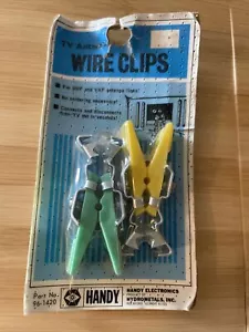Vitg. Television TV Antenna Wire Clips New Old Stock Original Pkg Set Of 2 Handy - Picture 1 of 3