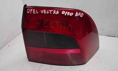 Luz trasera derecha OPEL VECTRA C GTS 62145 1.8 gasolina 90kw 2004 27726413 - Imagen 1 de 4