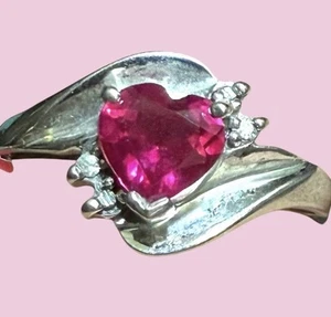 Beautiful Vtg 10k White Gold Ruby Heart & Diamond Ring Sz 6.5 SIGNED WOW!! - Picture 1 of 9