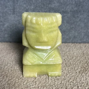 "Estatuilla maya azteca de piedra tallada a mano de colección amarilla/verde 3,25"" pequeña Tiki" - Imagen 1 de 6