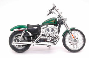 Harley Davidson Seventy-Two XL 1200V 2013 Motorbike 1:12 Model 32335G Maisto