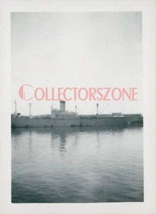 Barco mercante Nigeria años 50 en muelles 3,25 x 2,25 pulgadas - Imagen 1 de 2