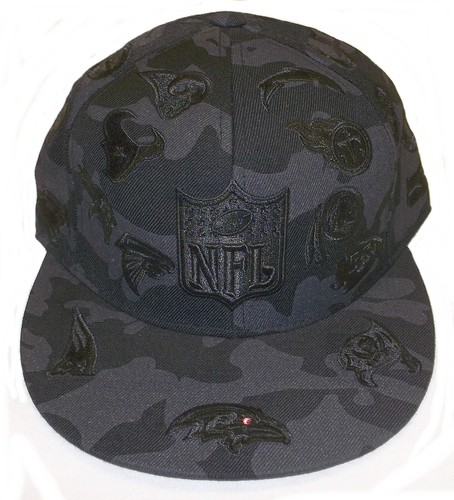 Cappello aderente Reebok NFL Multi Team logo mimetico tesa piatta