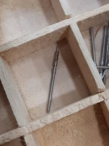 Zenith 40 Albero Di Carica Tige Originale (1pcs) Vintage Nos - Imagen 1 de 2